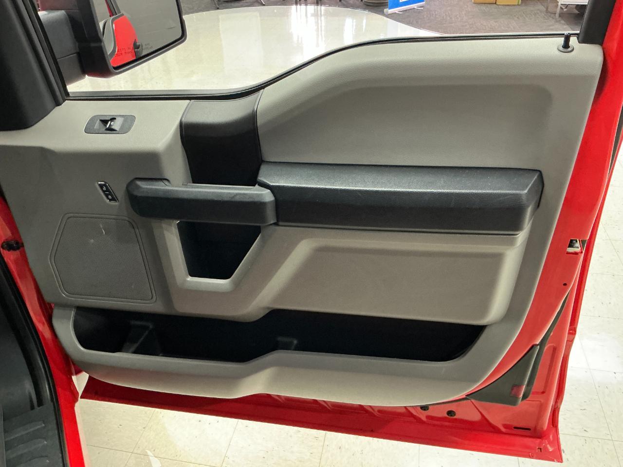 Ford F-150 XL 4WD SuperCab 6.5' Box 2019