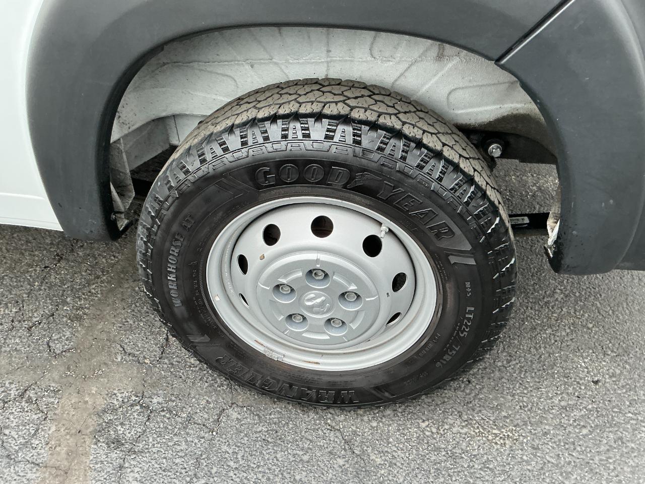 RAM ProMaster Cargo Van 2500 Low Roof 136" WB 2023