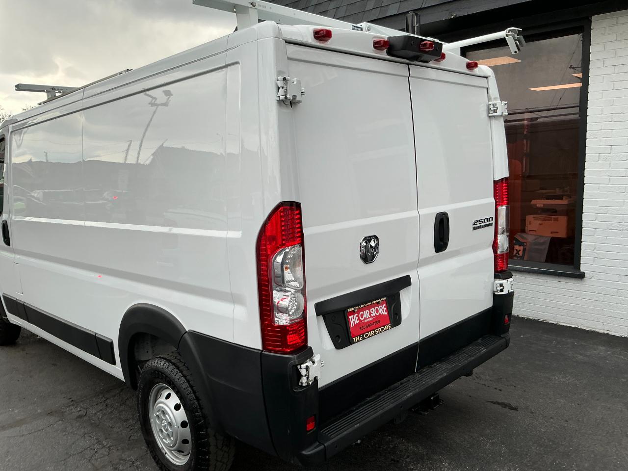 RAM ProMaster Cargo Van 2500 Low Roof 136" WB 2023