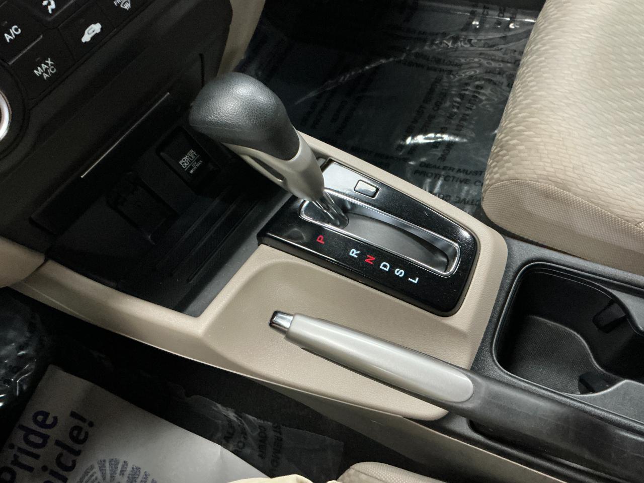 Honda Civic Sedan 4dr CVT LX 2014