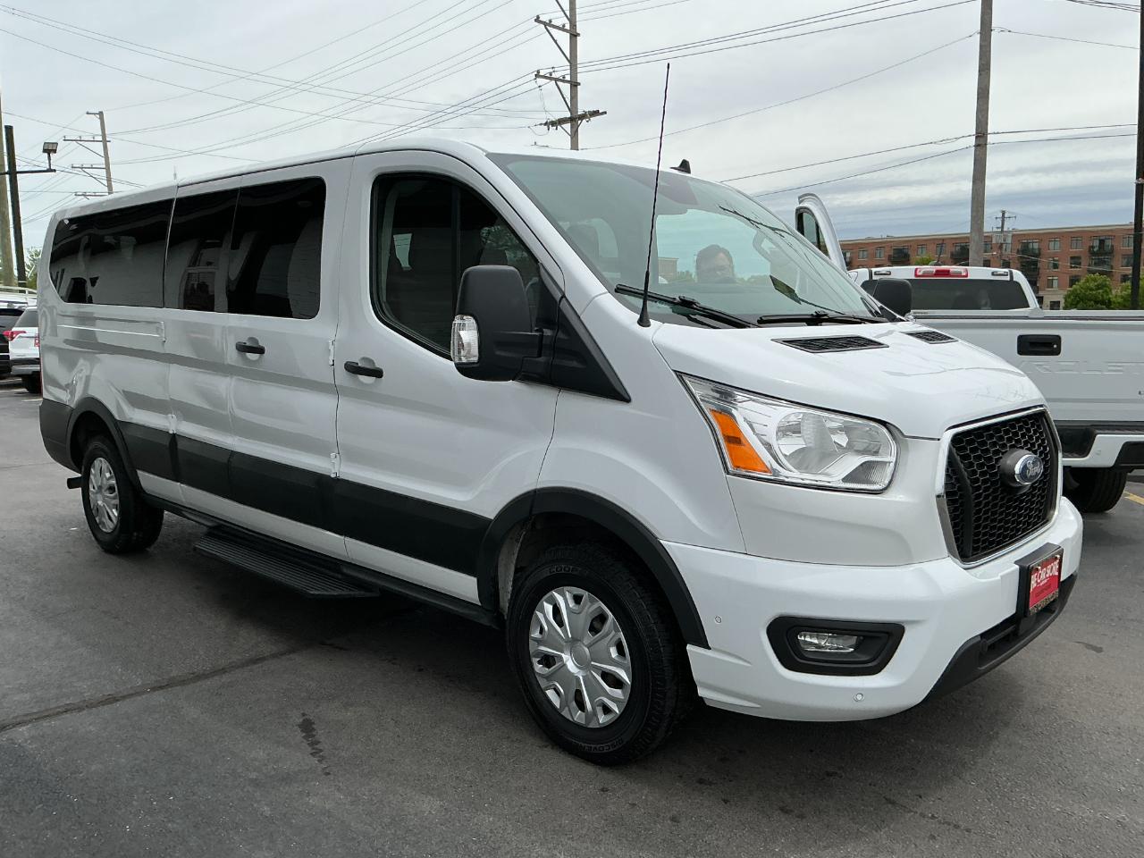 Ford Transit Passenger Wagon T-350 148" Low Roof XLT RWD 2021