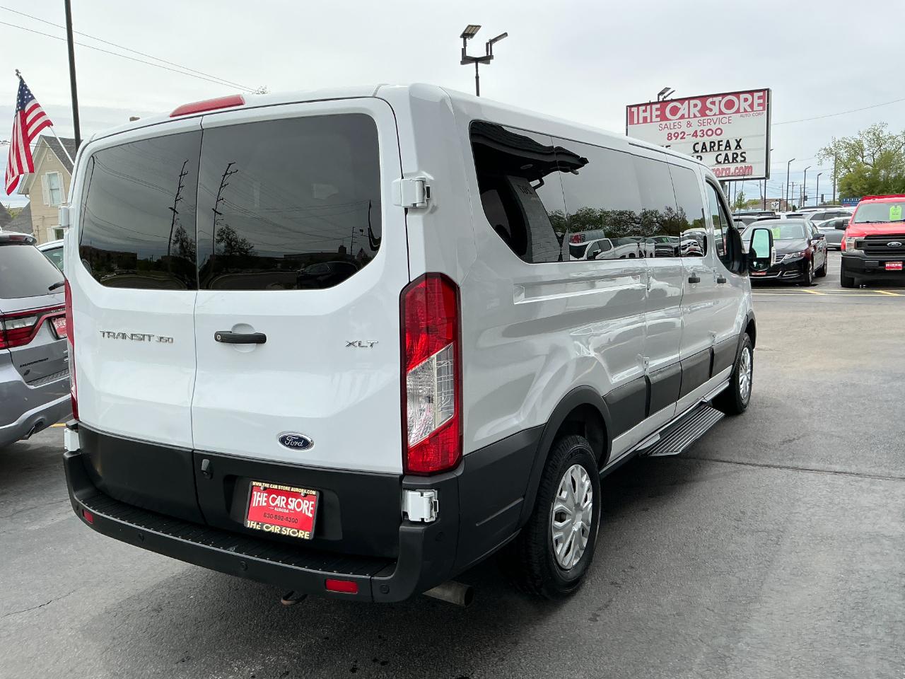 Ford Transit Passenger Wagon T-350 148" Low Roof XLT RWD 2021
