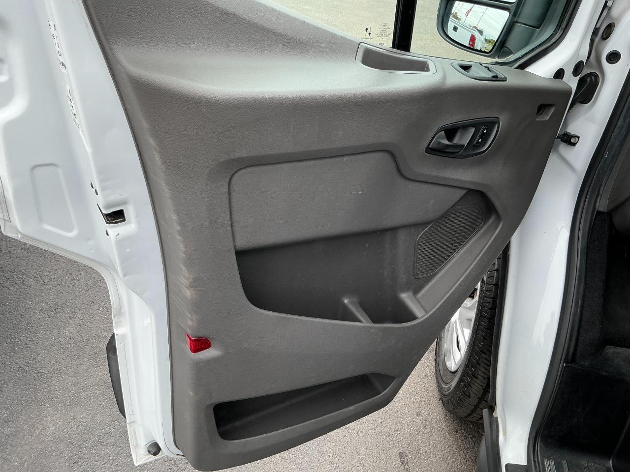 Ford Transit Passenger Wagon T-350 148" Low Roof XLT RWD 2021