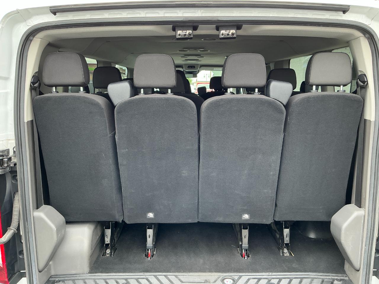 Ford Transit Passenger Wagon T-350 148" Low Roof XLT RWD 2021