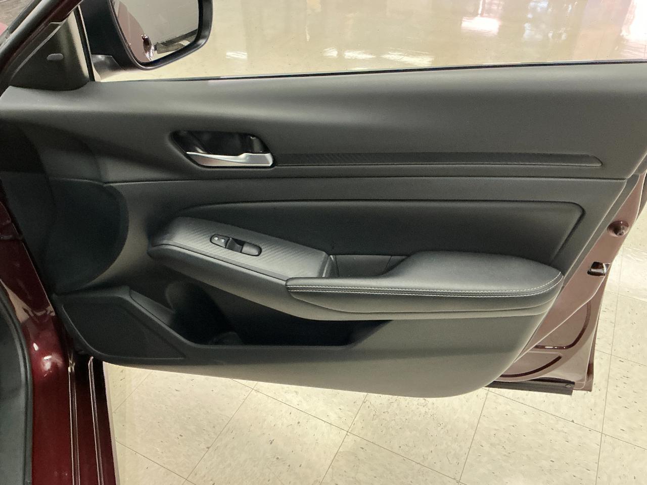 Nissan Altima SV AWD 2025
