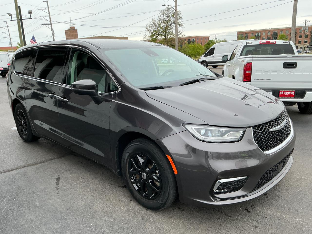Chrysler Pacifica Touring L FWD 2023
