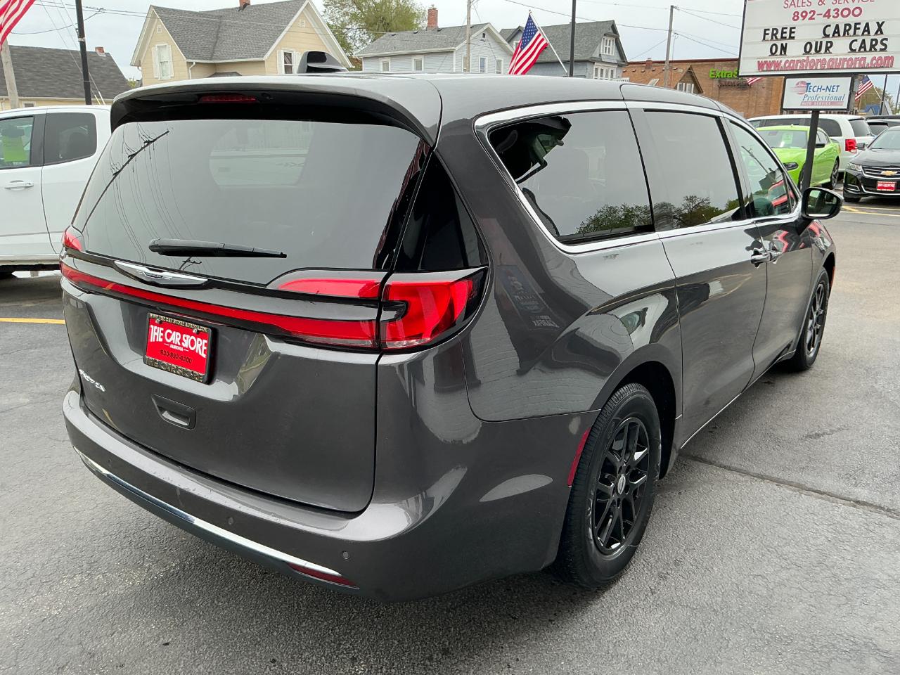 Chrysler Pacifica Touring L FWD 2023
