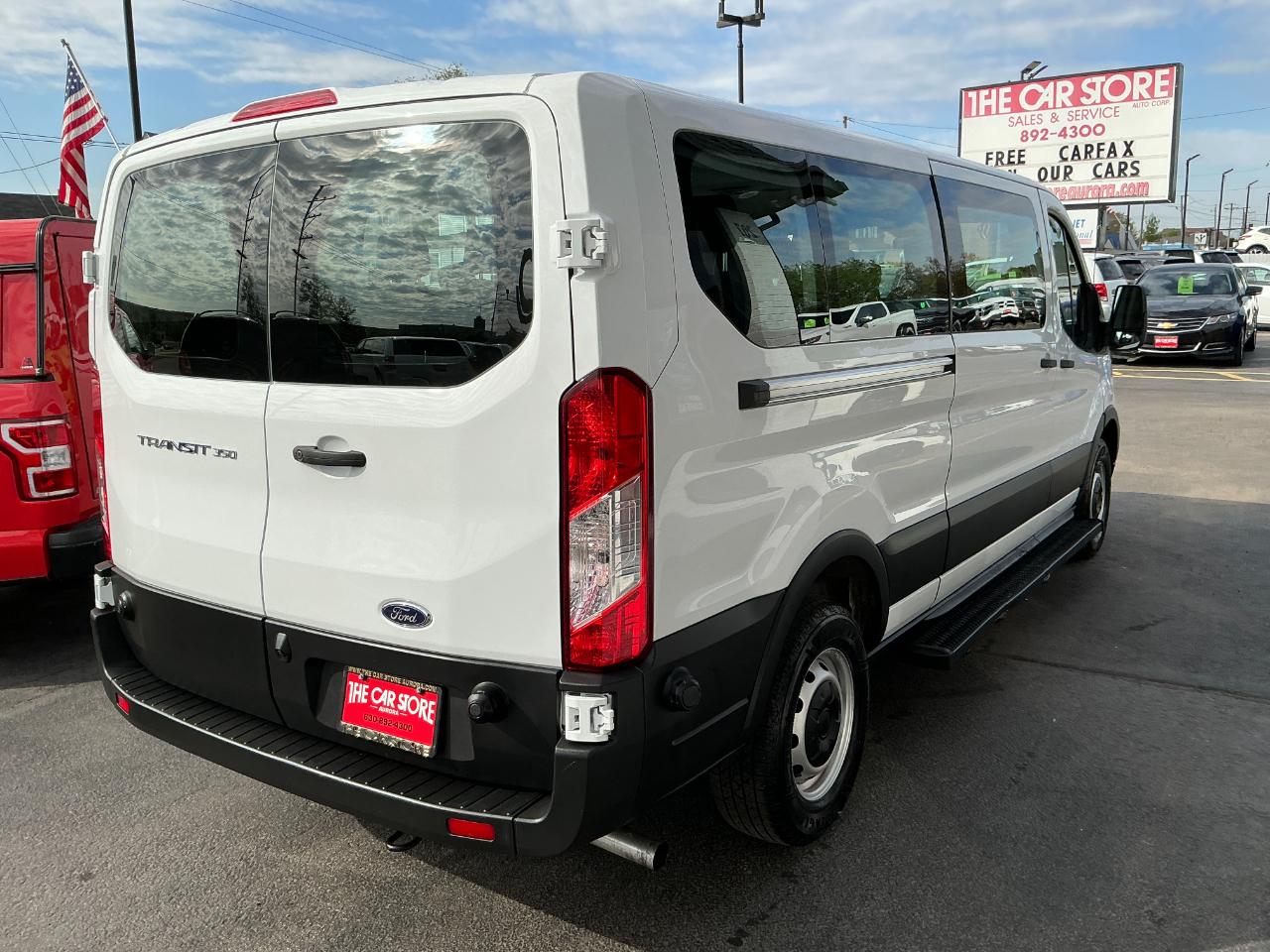 Ford Transit Passenger Wagon T-350 148" Low Roof XLT RWD 2020