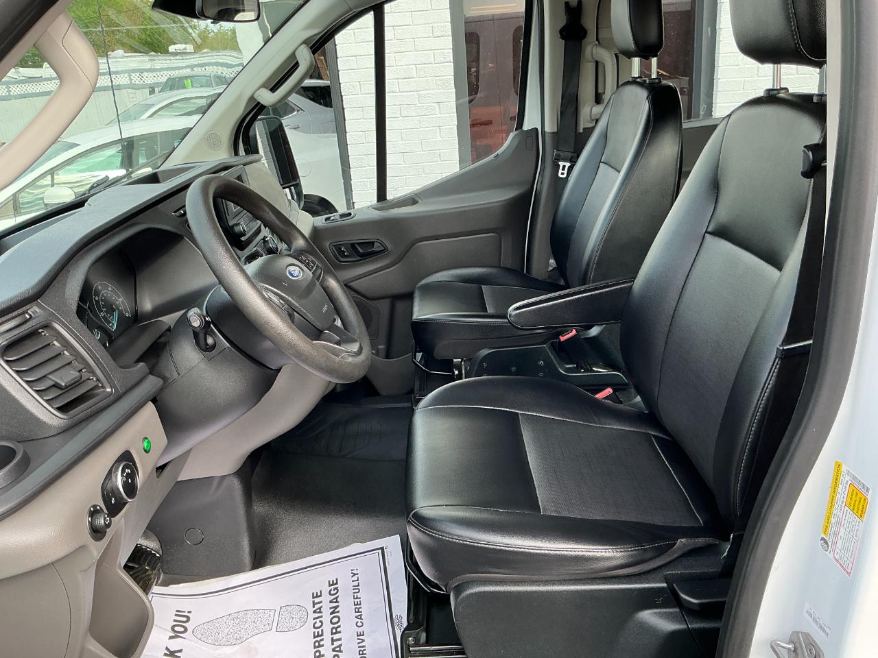 Ford Transit Passenger Wagon T-350 148" Low Roof XLT RWD 2020
