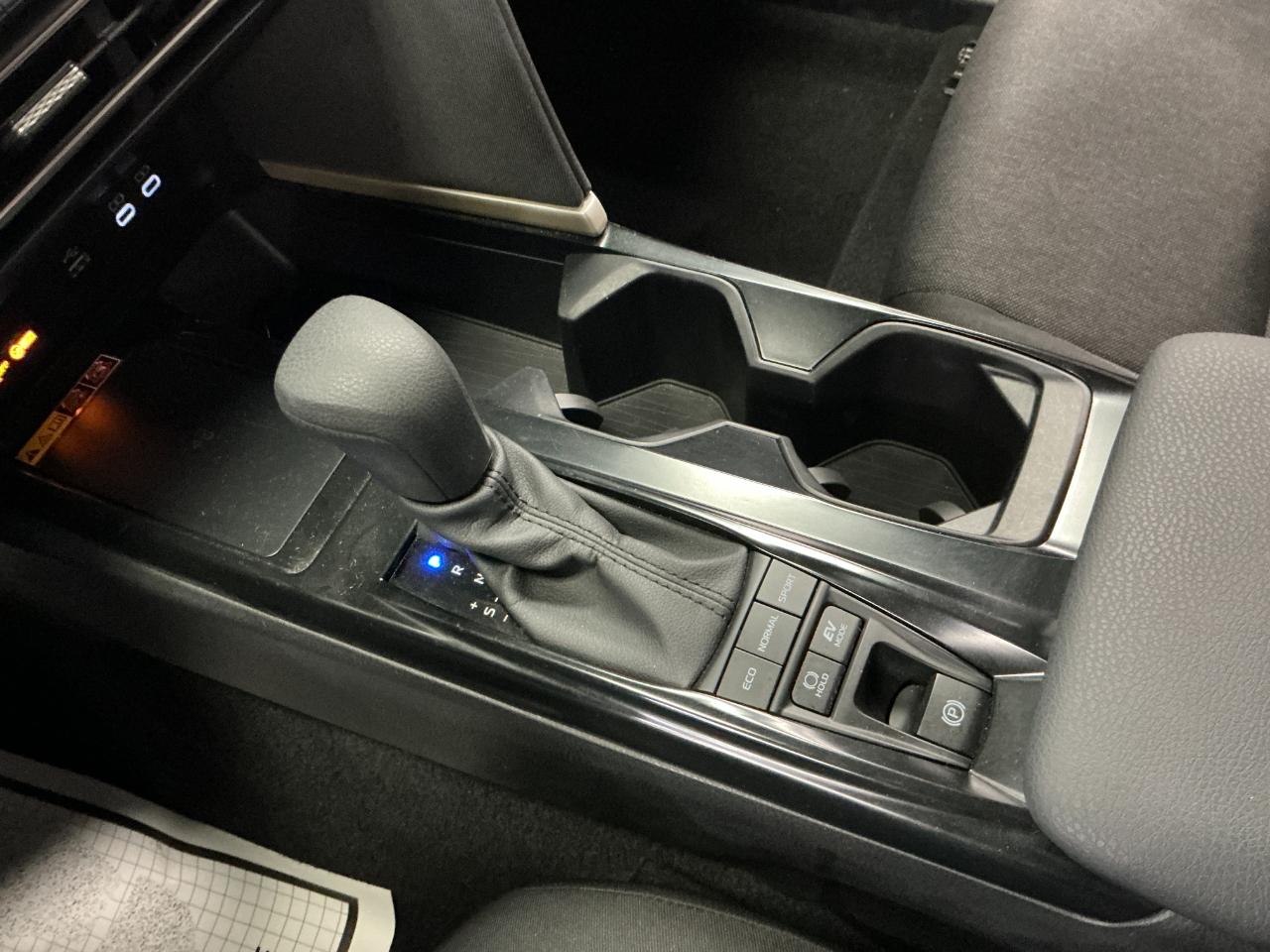 Toyota Camry LE 4D Sedan 2025