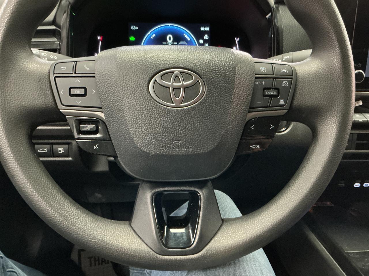 Toyota Camry LE 4D Sedan 2025