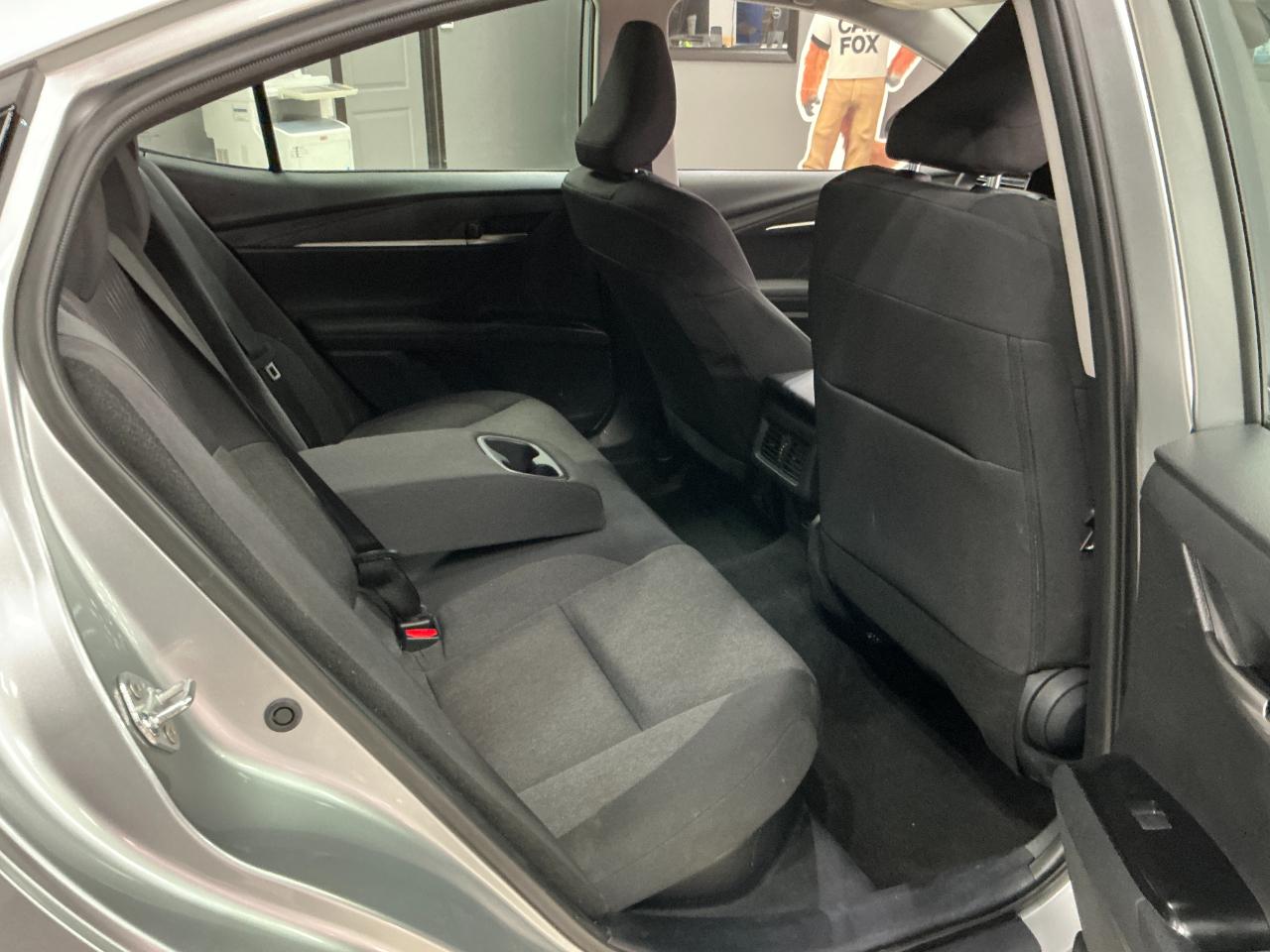 Toyota Camry LE 4D Sedan 2025