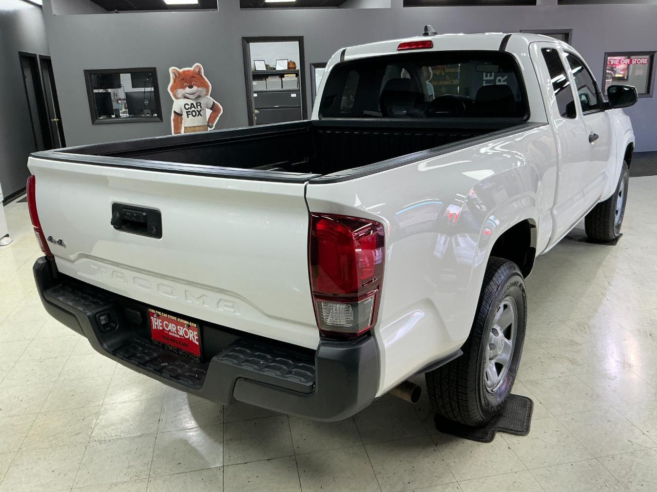 Toyota Tacoma 4WD SR Access Cab 6' Bed I4 AT (Natl) 2022