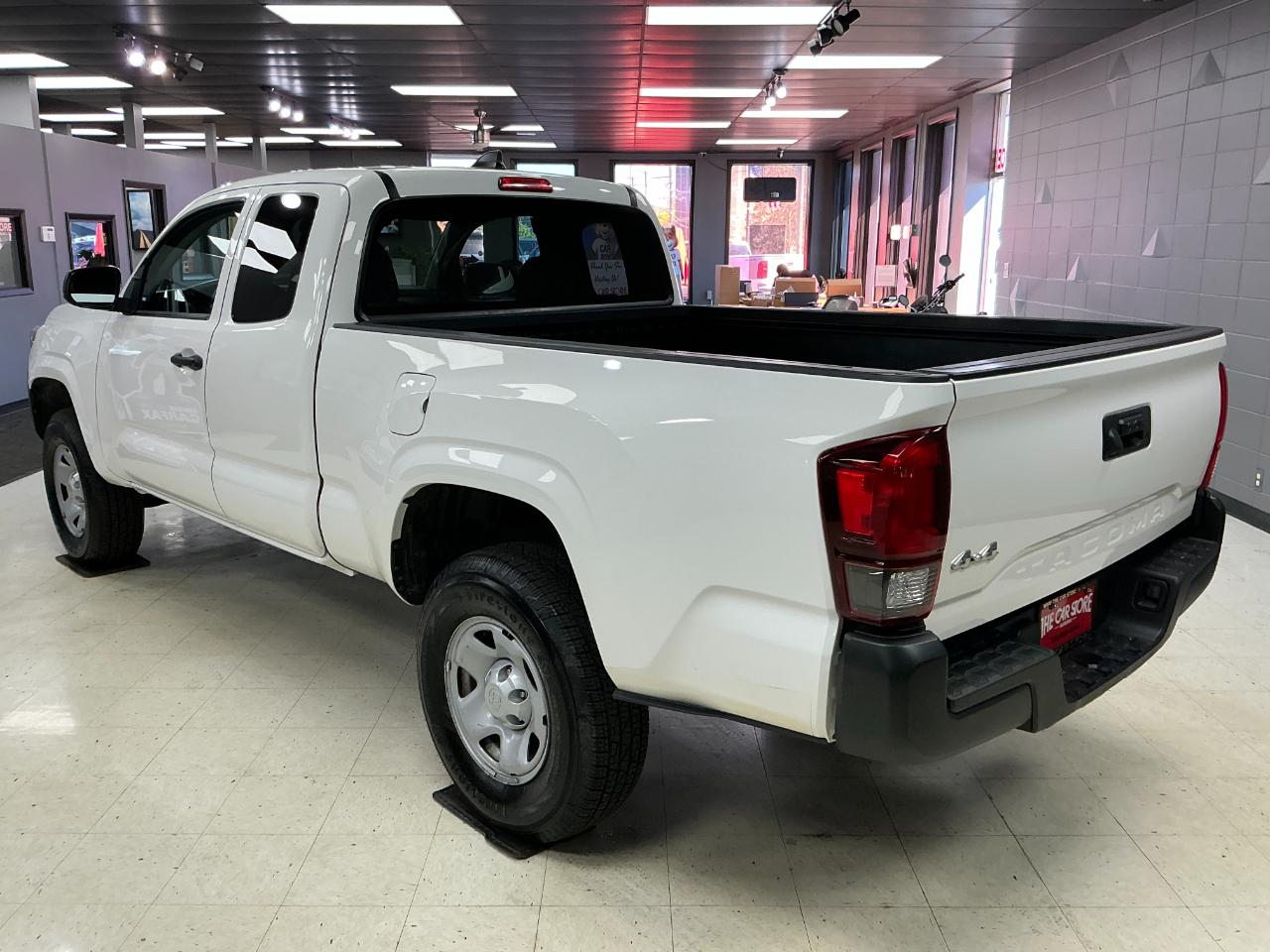 Toyota Tacoma 4WD SR Access Cab 6' Bed I4 AT (Natl) 2022