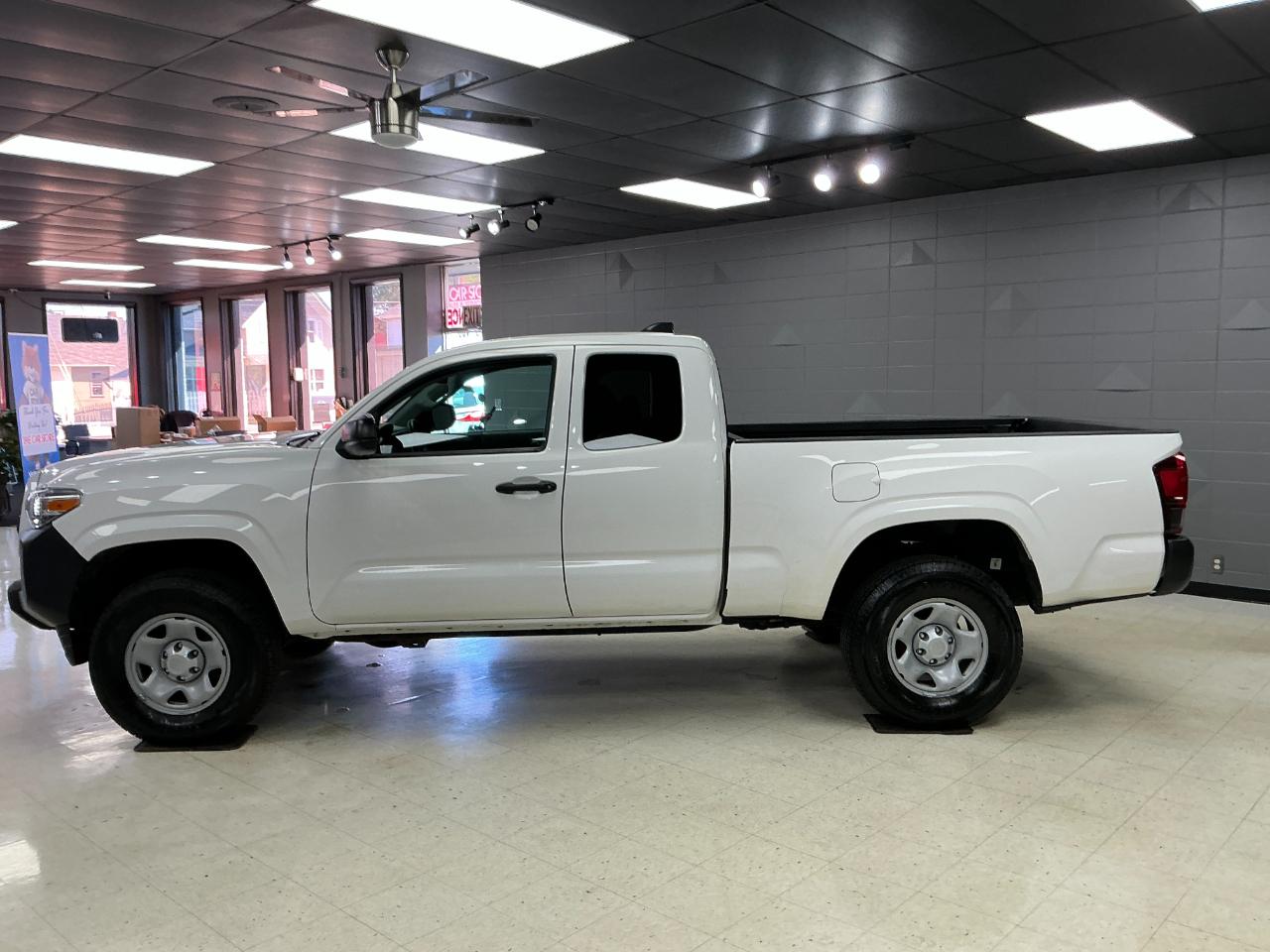 Toyota Tacoma 4WD SR Access Cab 6' Bed I4 AT (Natl) 2022