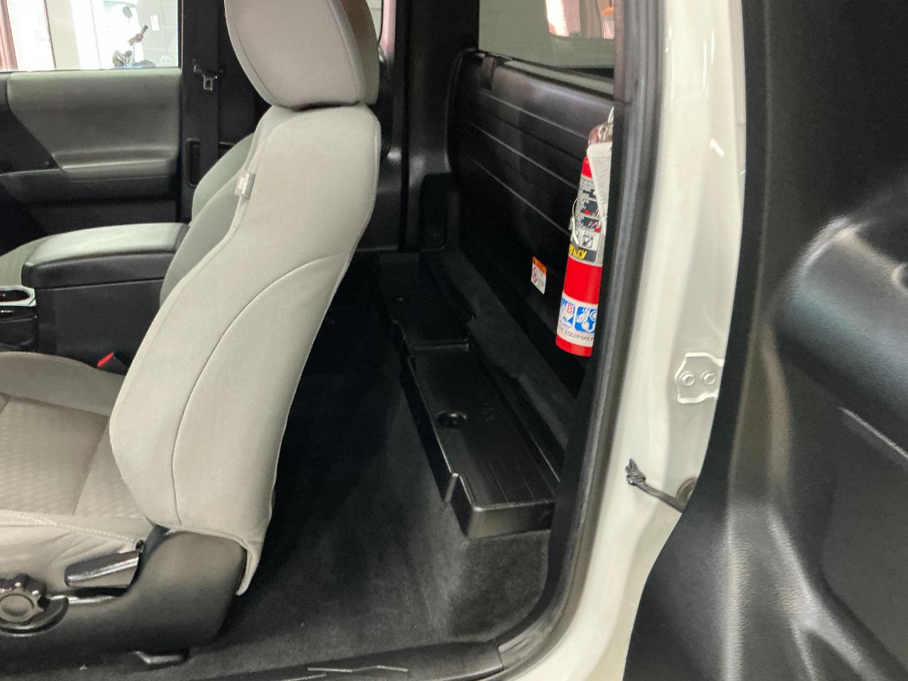 Toyota Tacoma 4WD SR Access Cab 6' Bed I4 AT (Natl) 2022