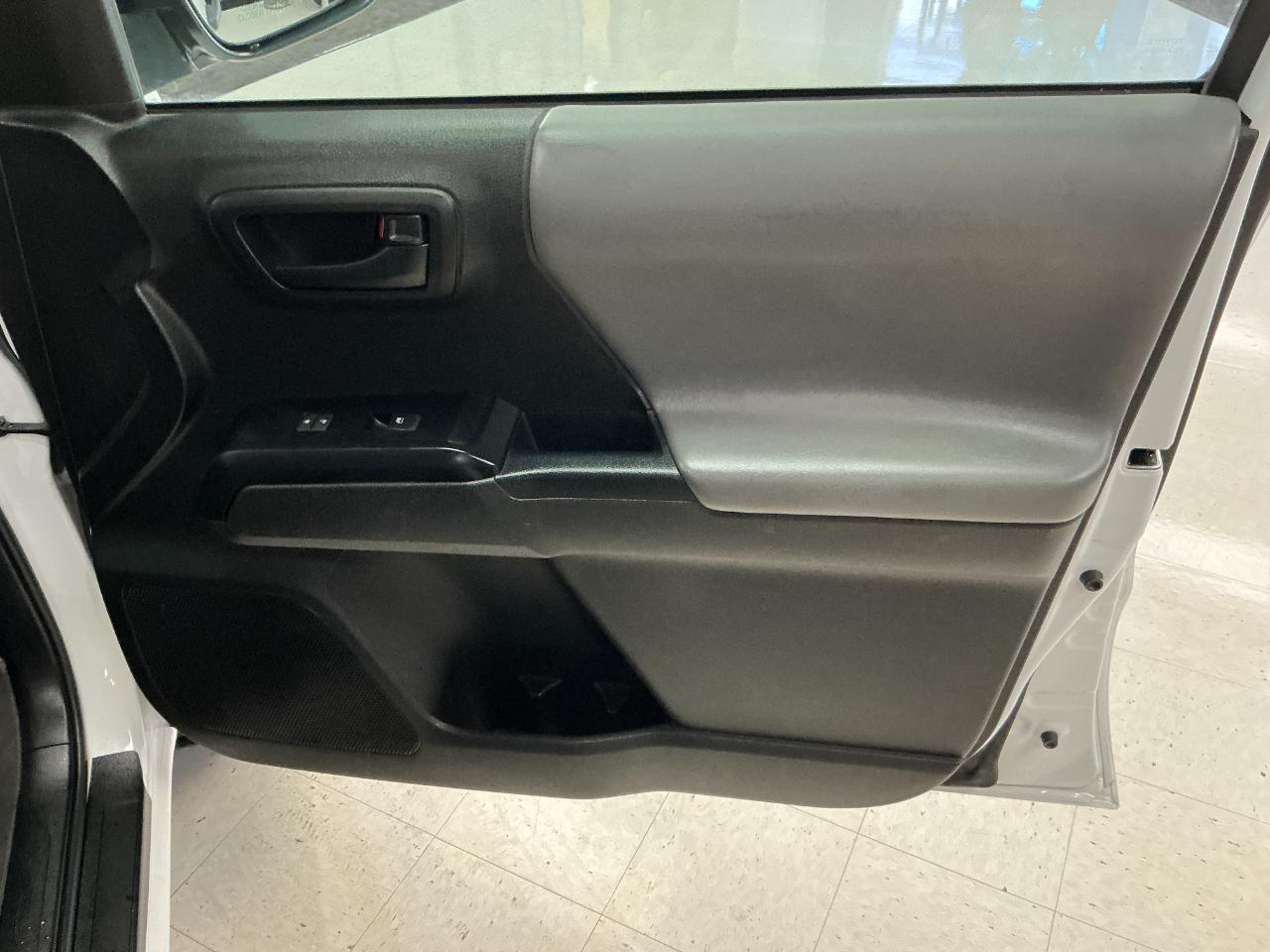 Toyota Tacoma 4WD SR Access Cab 6' Bed I4 AT (Natl) 2022