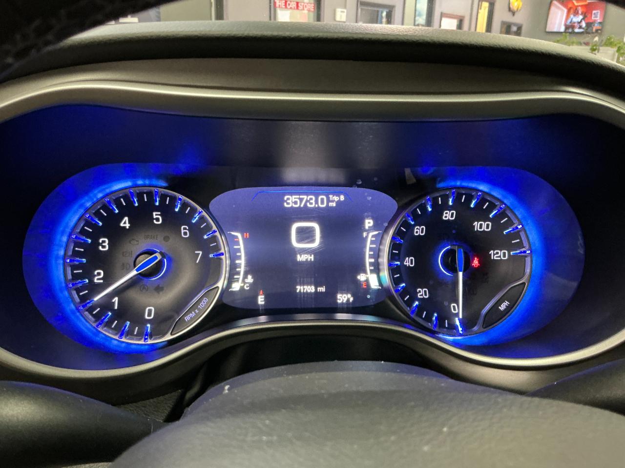 Chrysler Pacifica Touring L FWD 2023