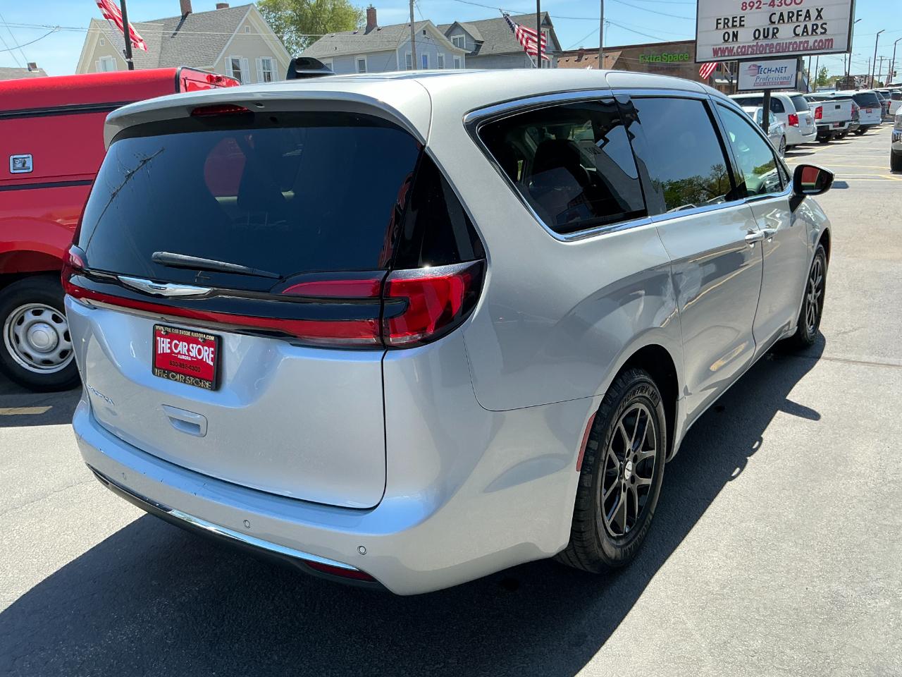 Chrysler Pacifica Touring L FWD 2023