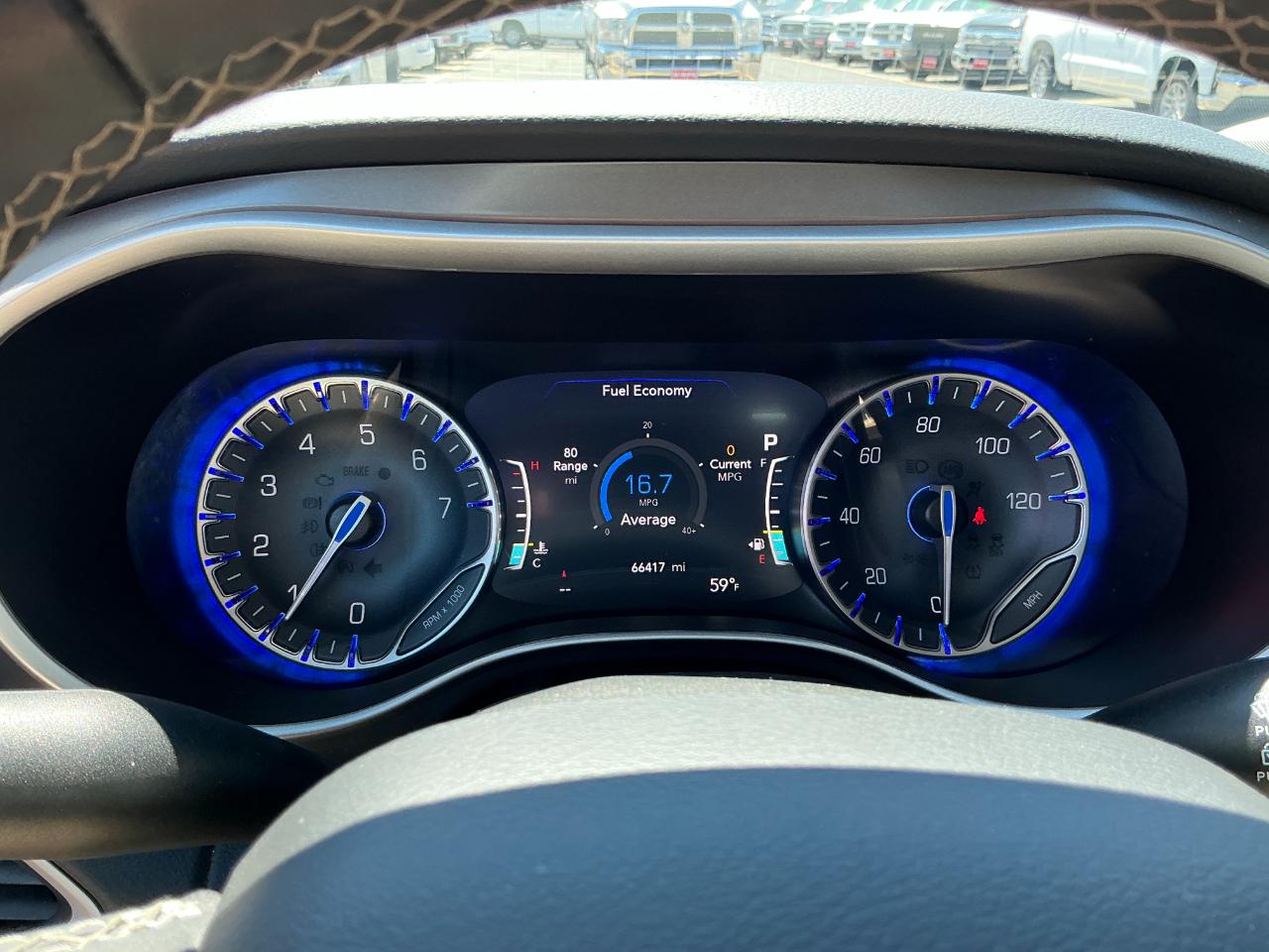 Chrysler Pacifica Touring L FWD 2023