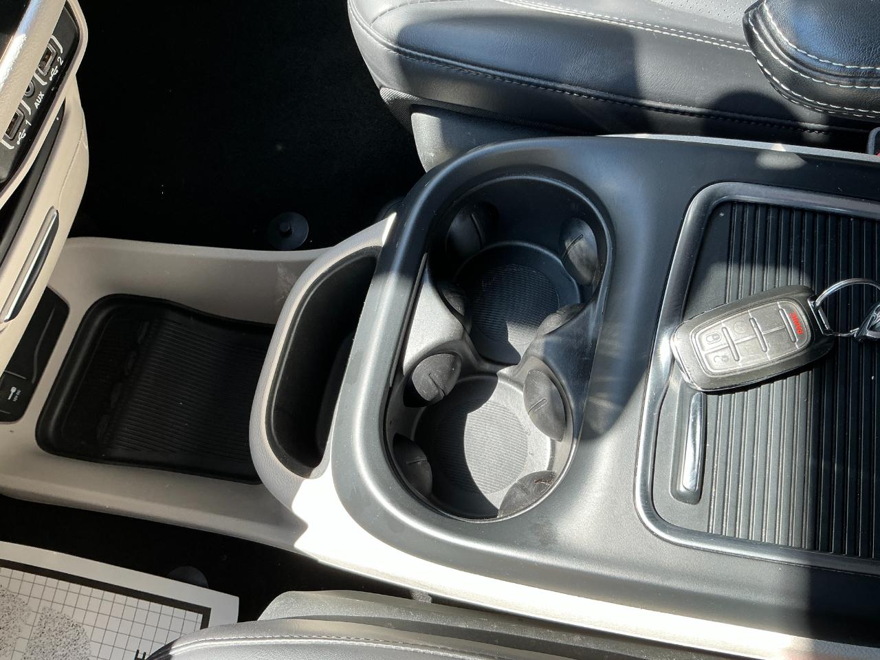 Chrysler Pacifica Touring L FWD 2023