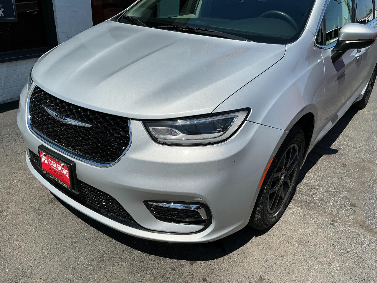 Chrysler Pacifica Touring L FWD 2023