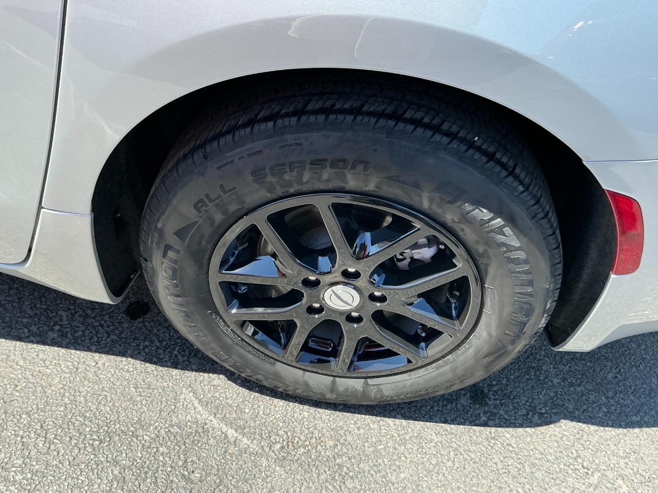 Chrysler Pacifica Touring L FWD 2023