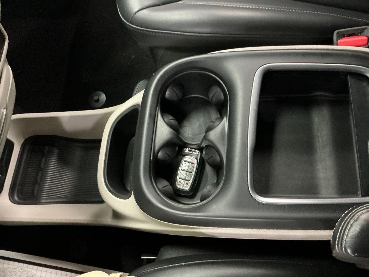 Chrysler Pacifica Touring L FWD 2023