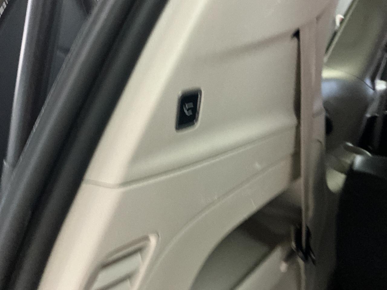 Chrysler Pacifica Touring L FWD 2023