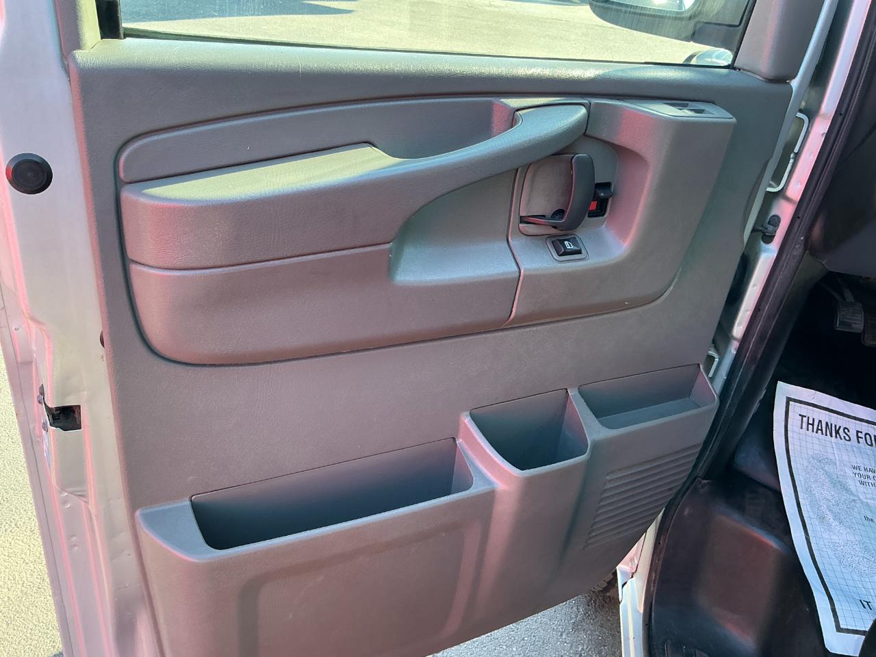 Chevrolet Express Cargo Van RWD 2500 135" 2014