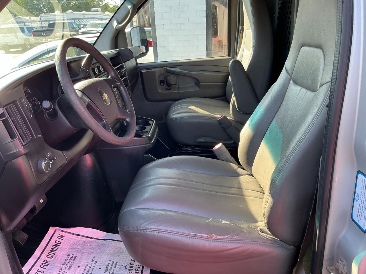 Chevrolet Express Cargo Van RWD 2500 135" 2014