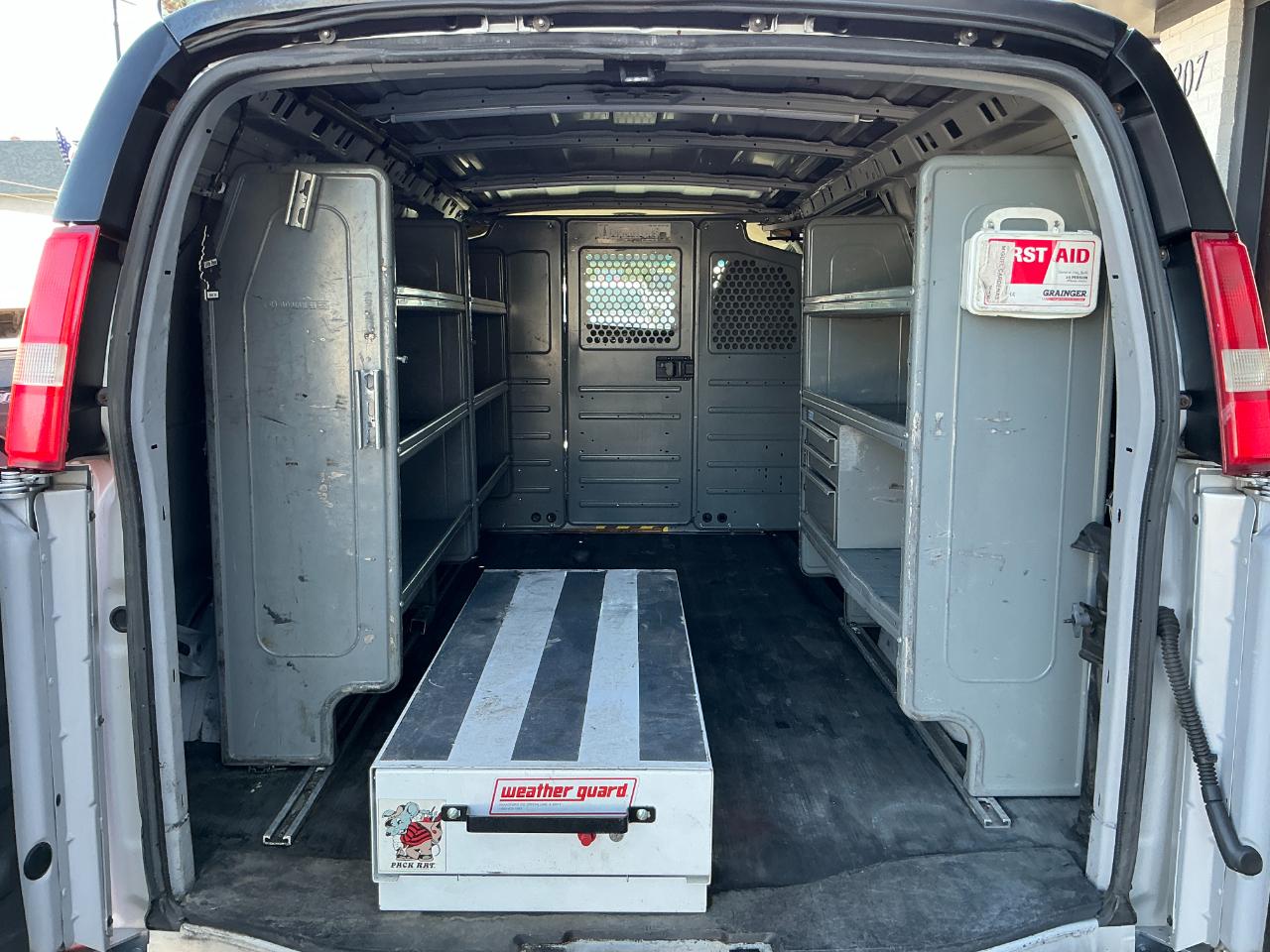 Chevrolet Express Cargo Van RWD 2500 135" 2014