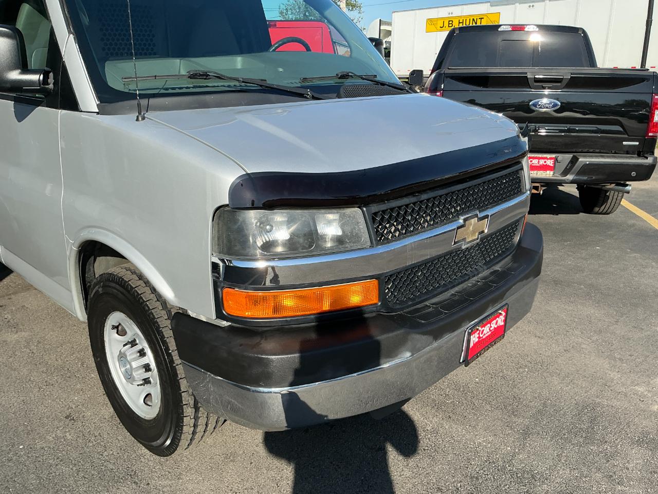 Chevrolet Express Cargo Van RWD 2500 135" 2014