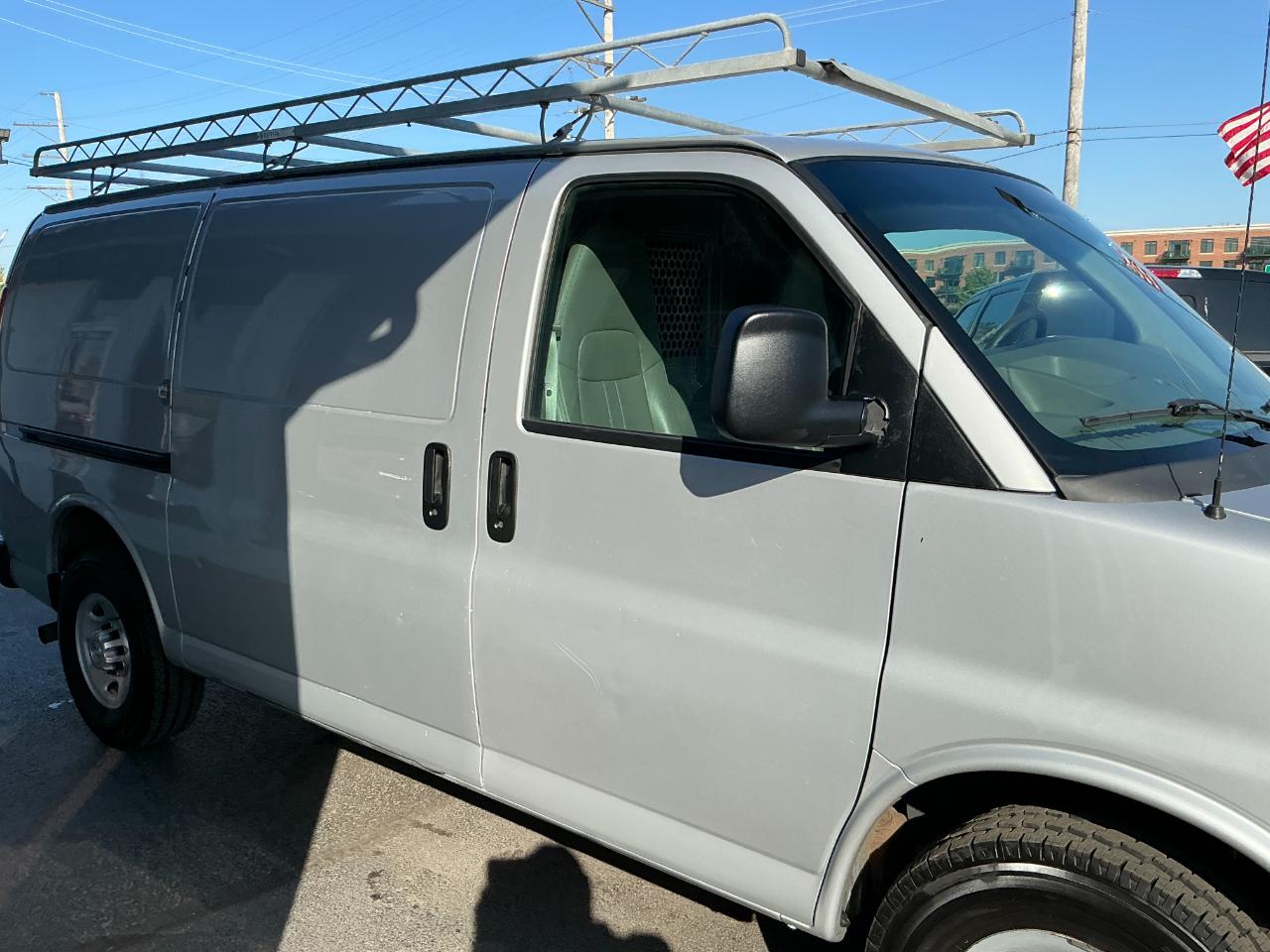 Chevrolet Express Cargo Van RWD 2500 135" 2014