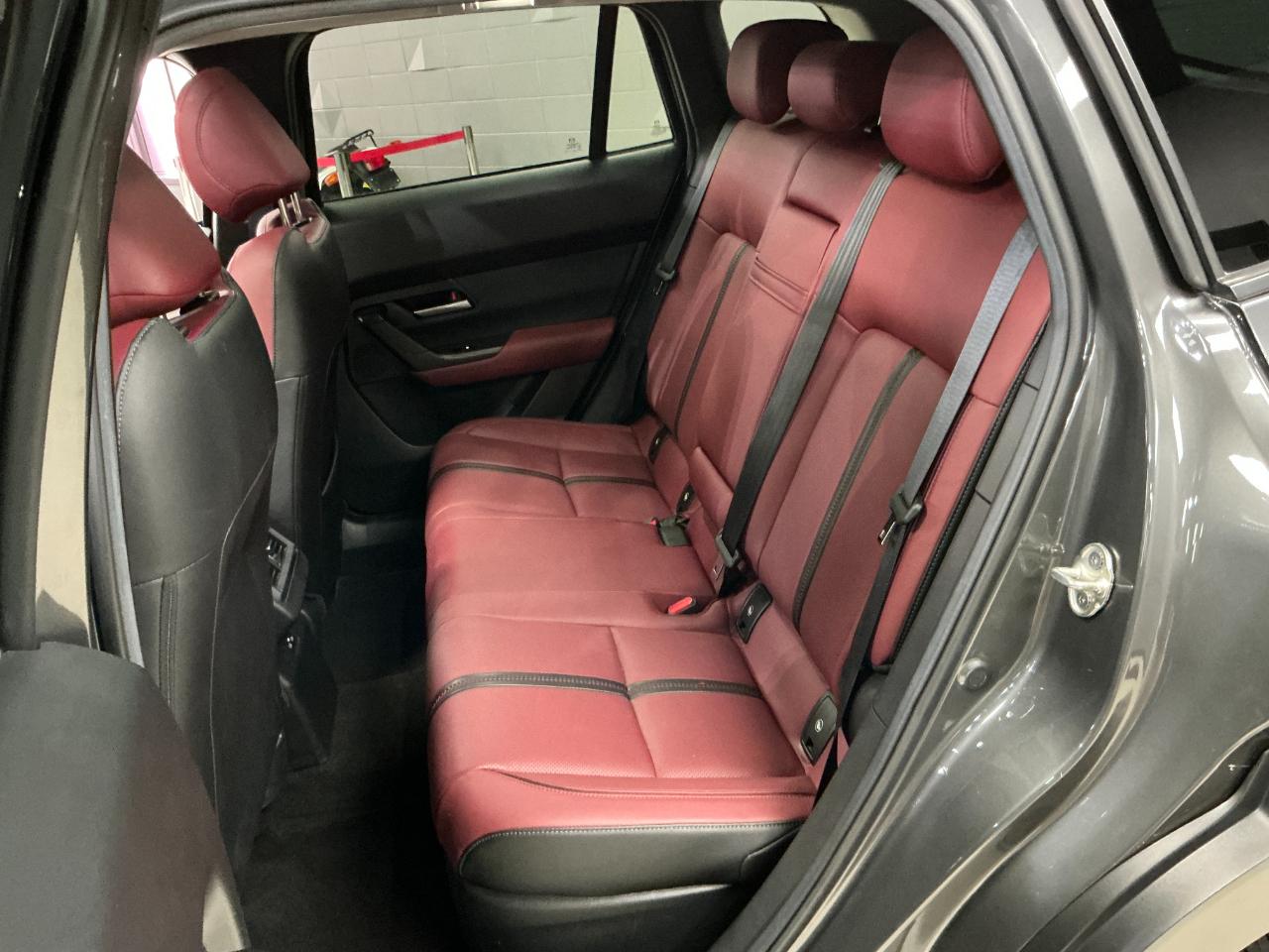 Mazda CX-50 Hybrid Premium Package AWD 2025