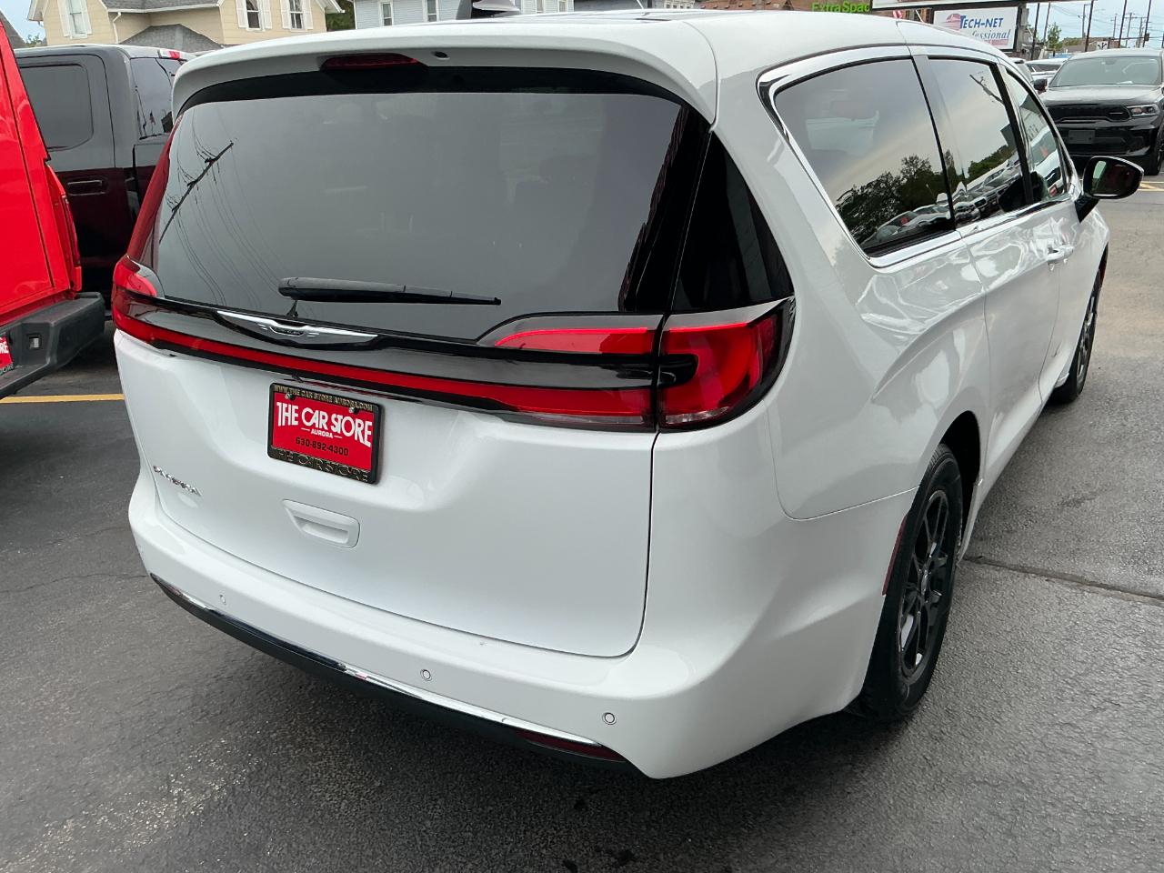 Chrysler Pacifica Touring L FWD 2024