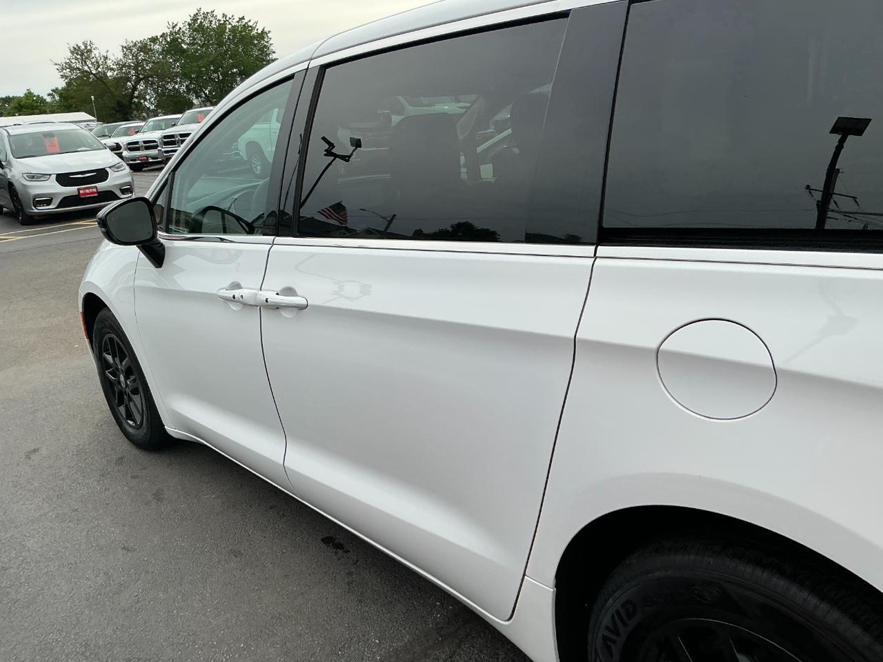 Chrysler Pacifica Touring L FWD 2024