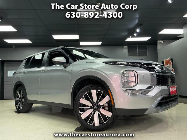 Silver 2025 Mitsubishi Outlander SE FWD SUV / Crossover Front-Wheel Drive Automatic