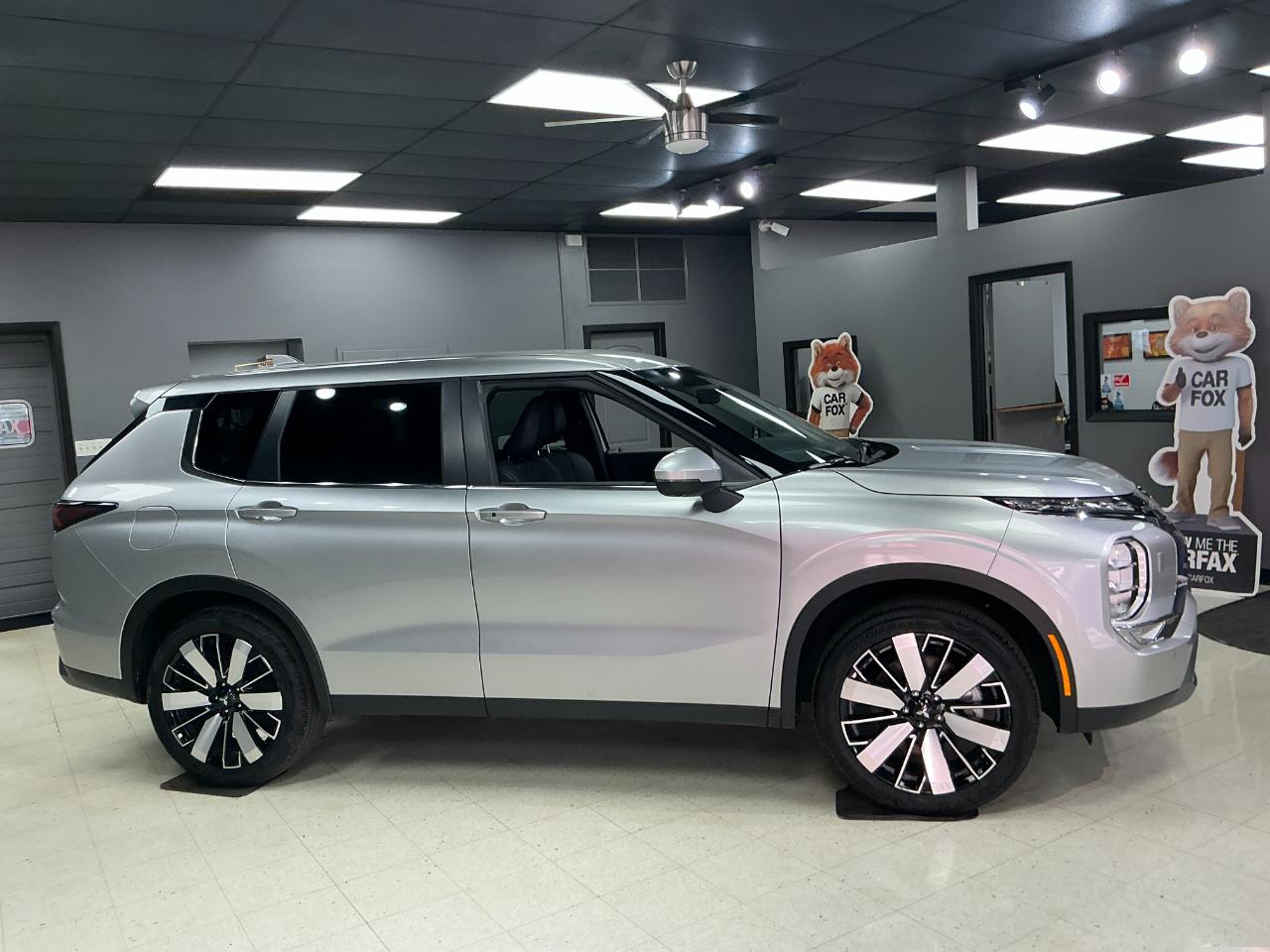 Mitsubishi Outlander SE S-AWC 2025