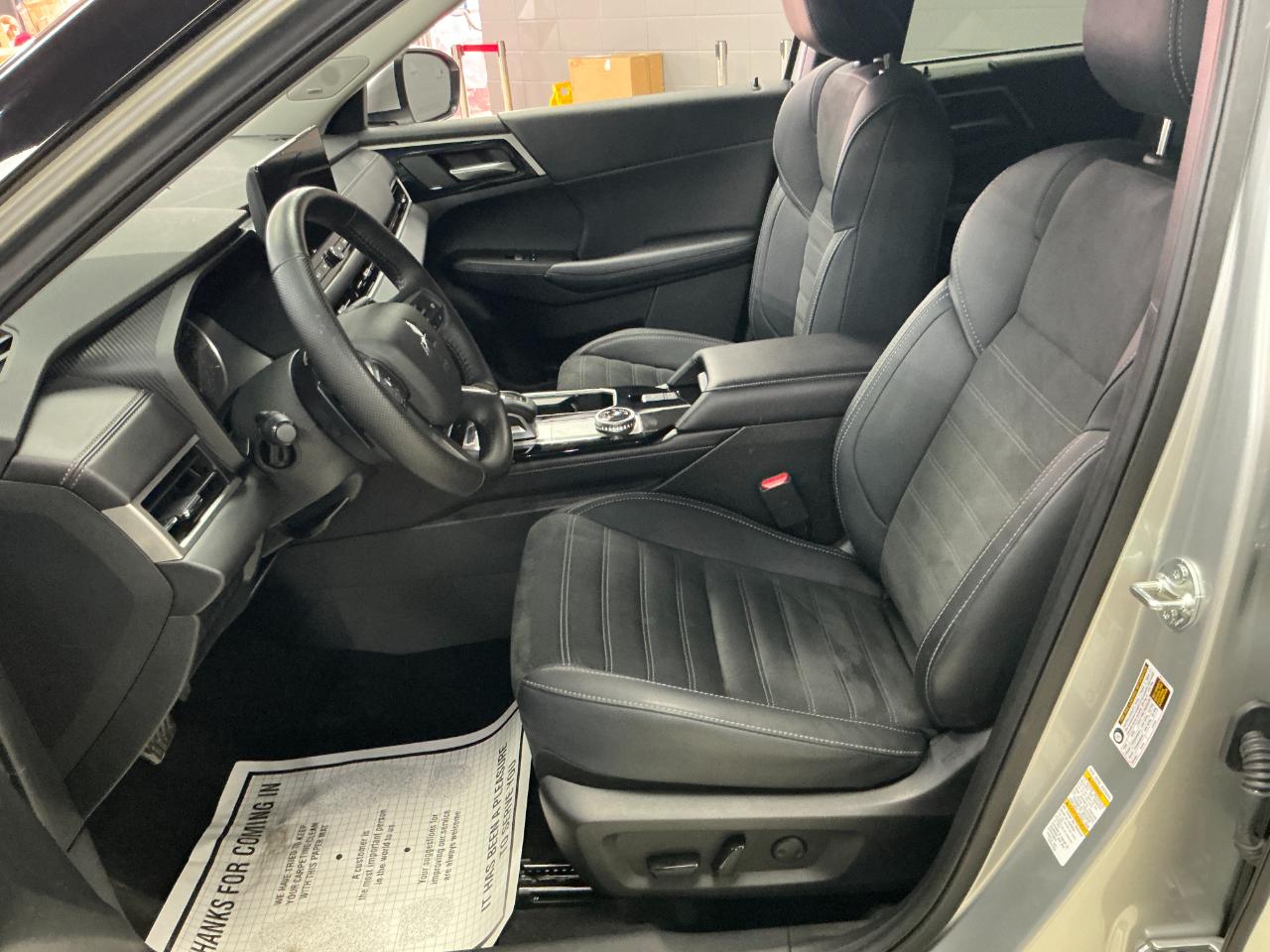 Mitsubishi Outlander SE S-AWC 2025