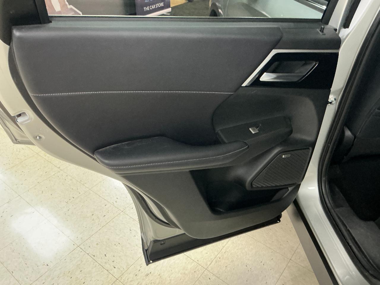 Mitsubishi Outlander SE S-AWC 2025