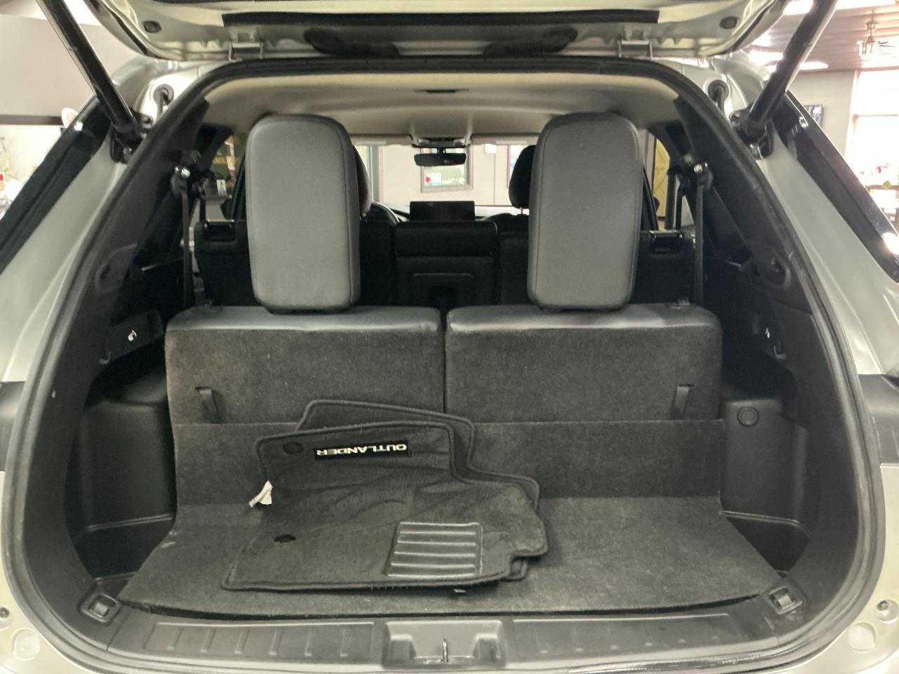 Mitsubishi Outlander SE S-AWC 2025