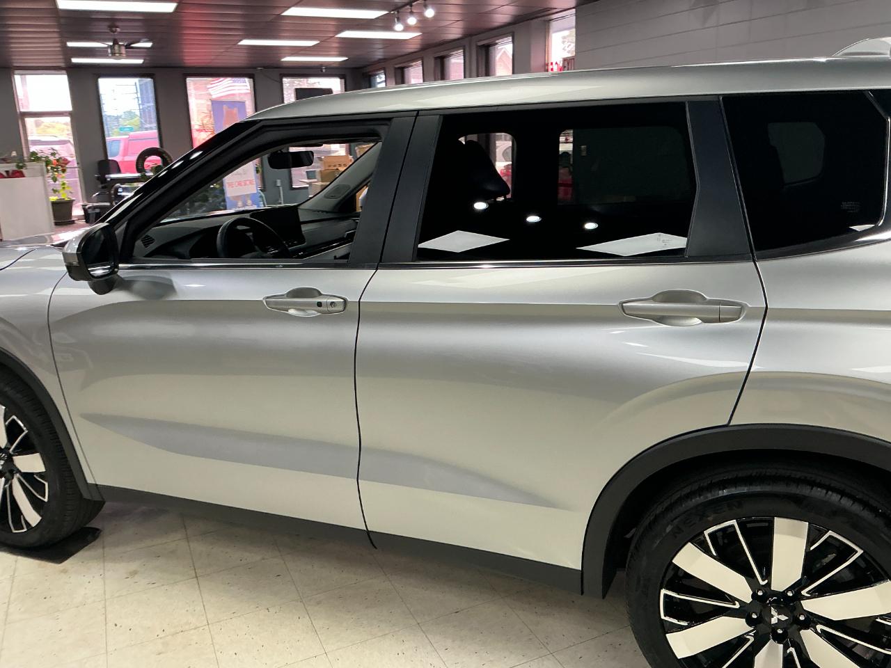 Mitsubishi Outlander SE S-AWC 2025
