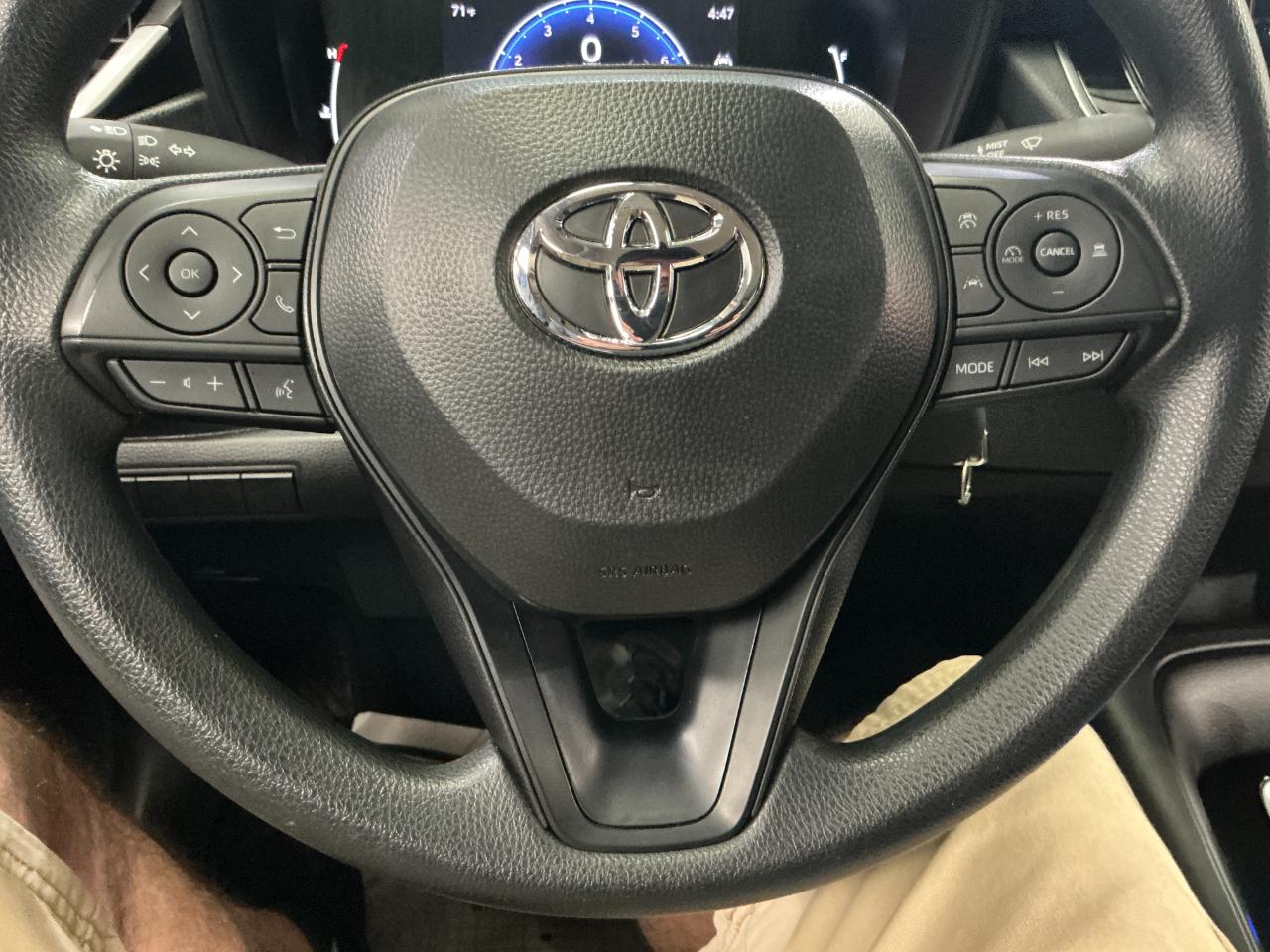 Toyota Corolla LE CVT (Natl) 2026