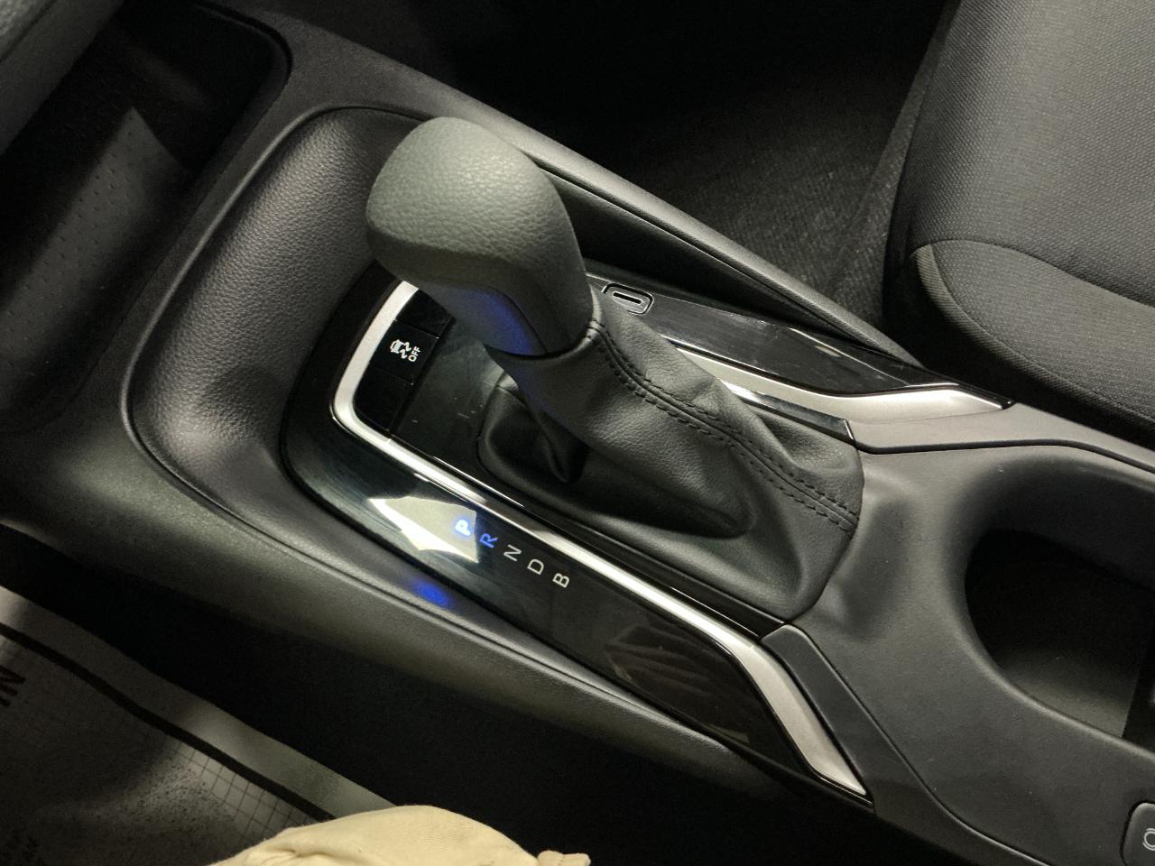 Toyota Corolla LE CVT (Natl) 2026
