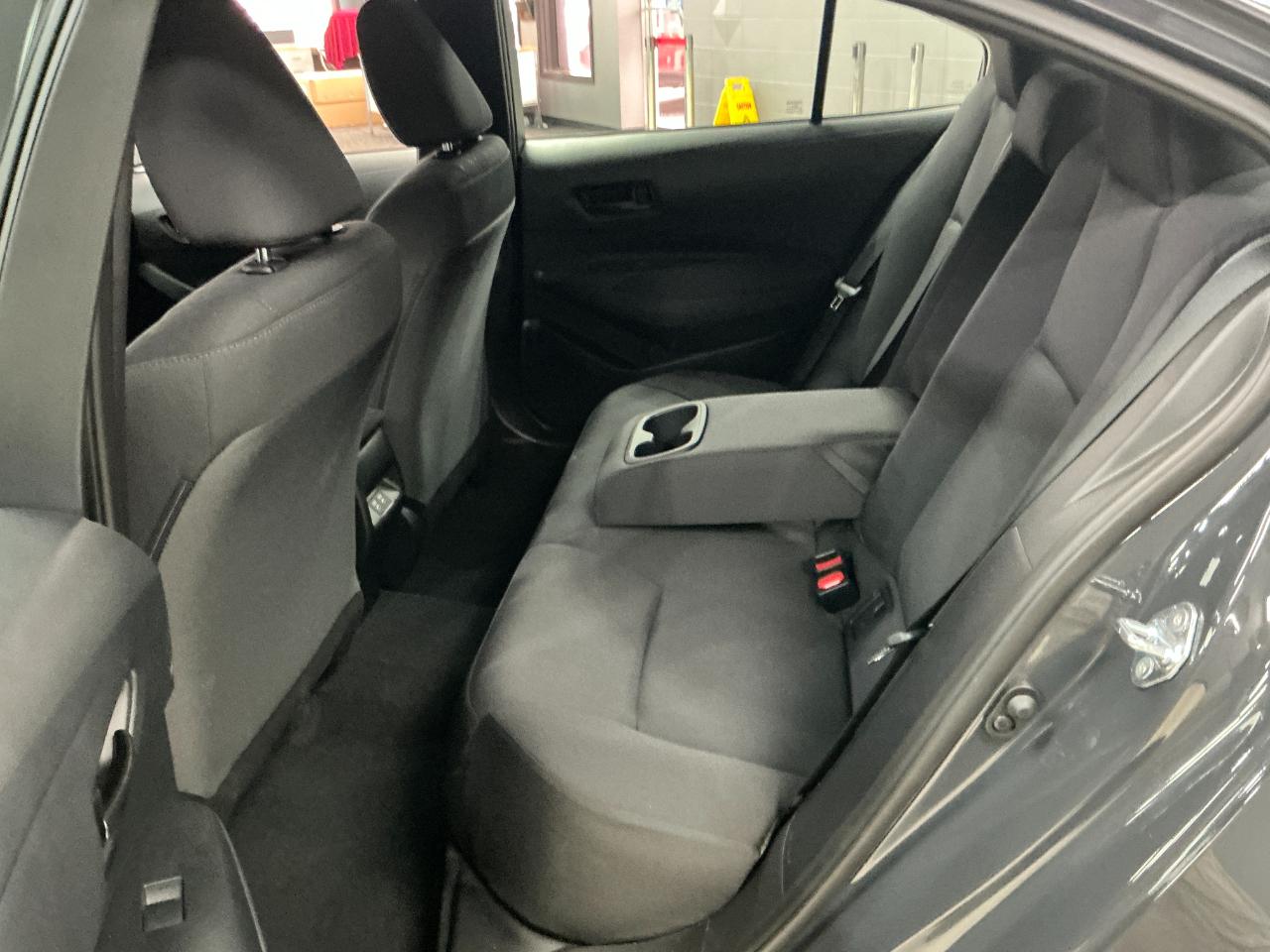 Toyota Corolla LE CVT (Natl) 2026