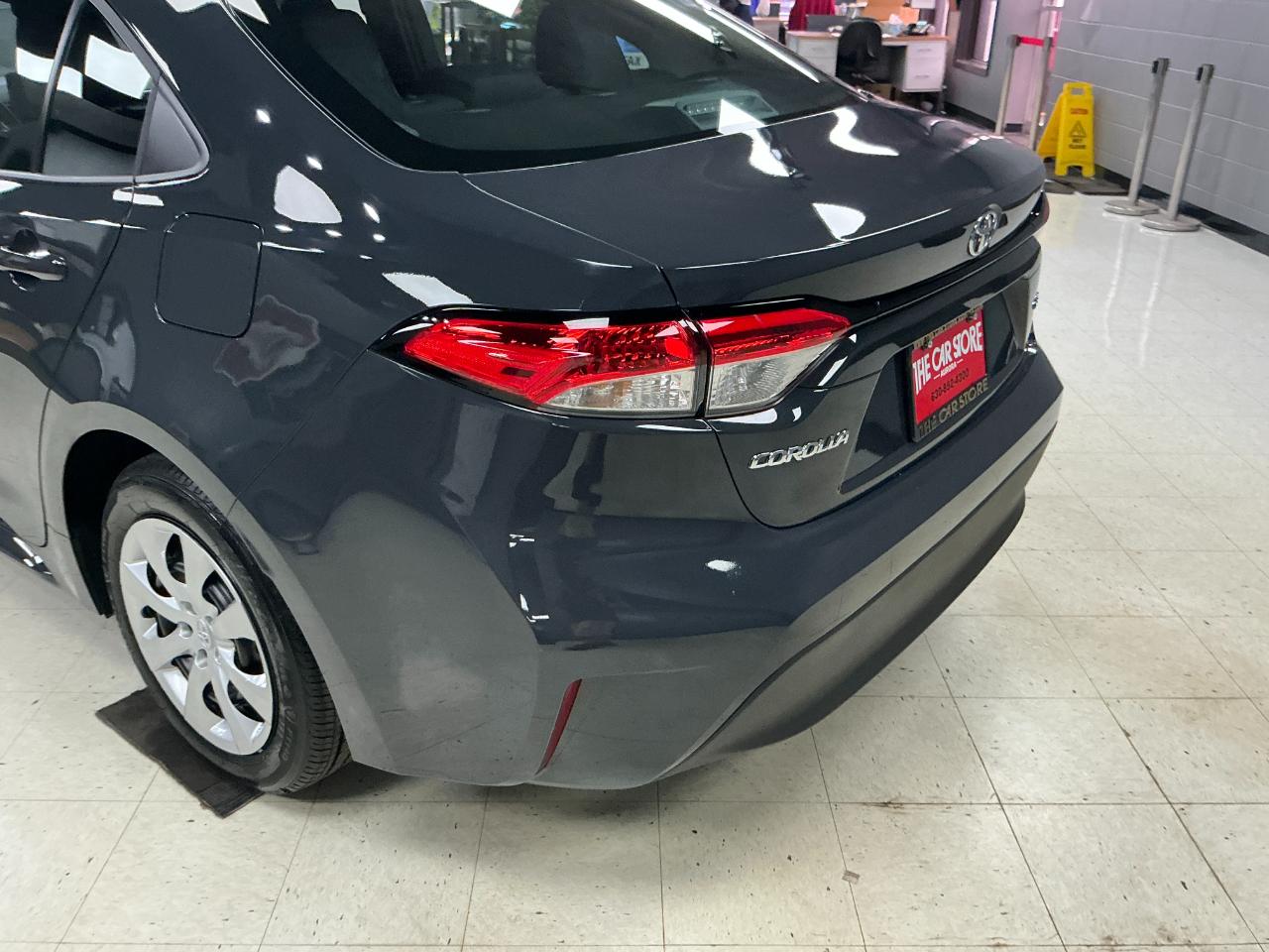 Toyota Corolla LE CVT (Natl) 2026