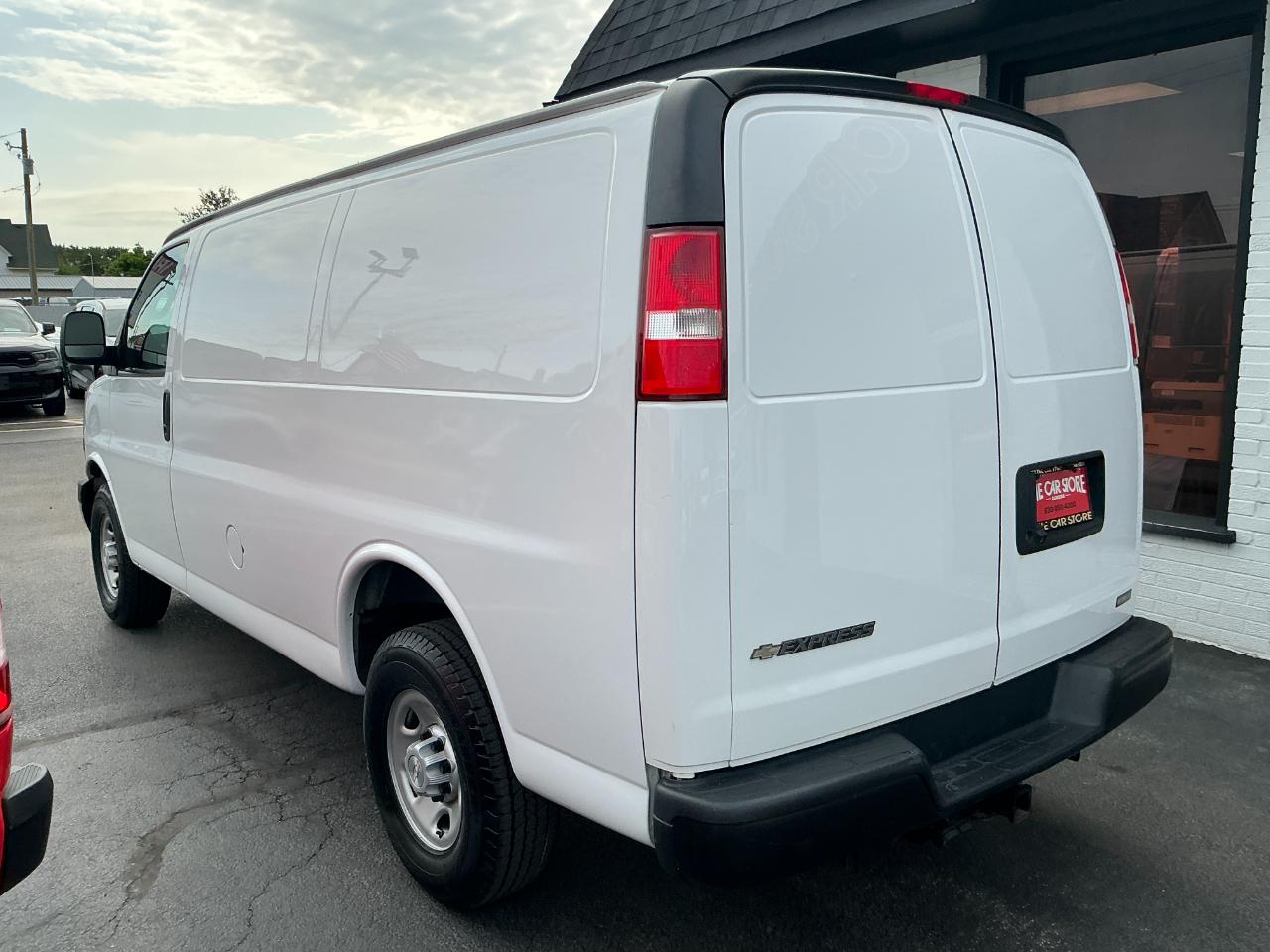 Chevrolet Express Cargo Van RWD 2500 135" 2019