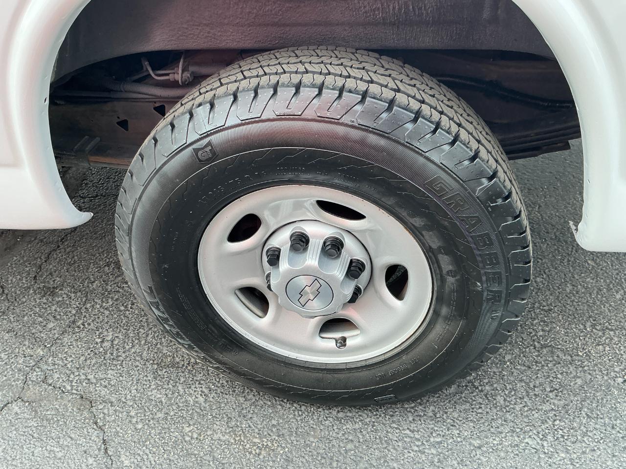 Chevrolet Express Cargo Van RWD 2500 135" 2019