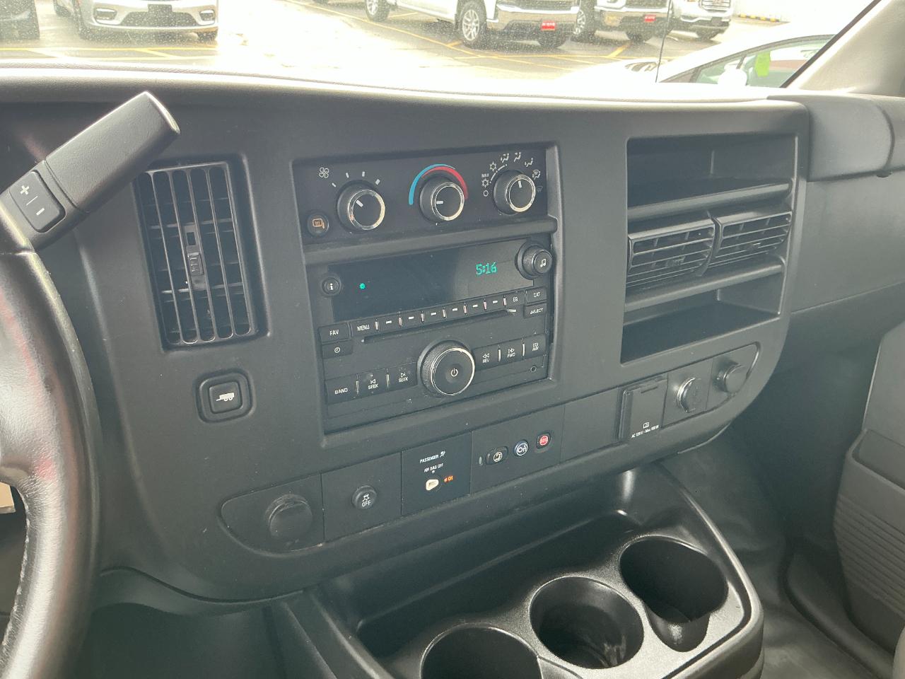 Chevrolet Express Cargo Van RWD 2500 135" 2019